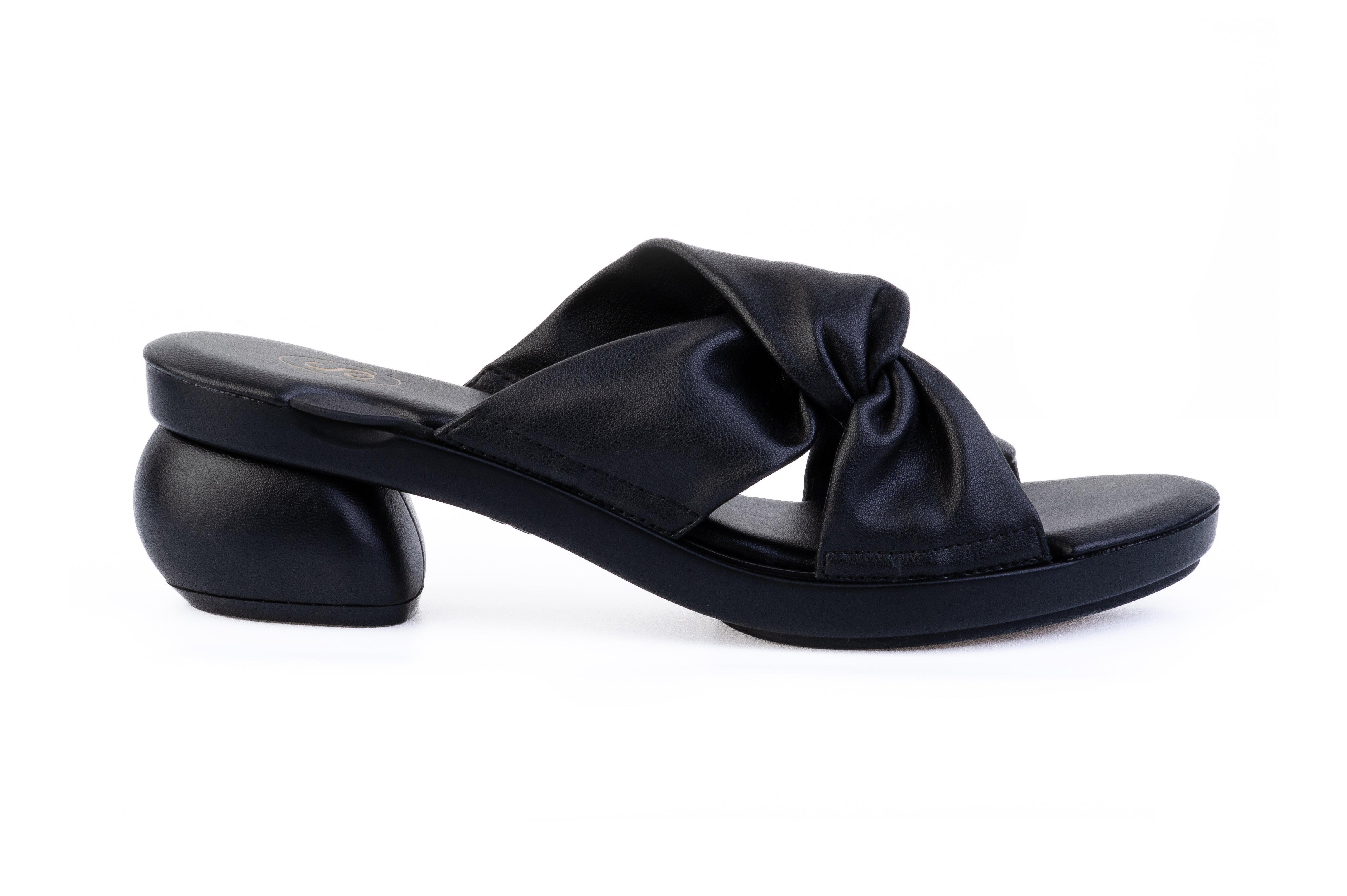 Tania Knot Comfort Top